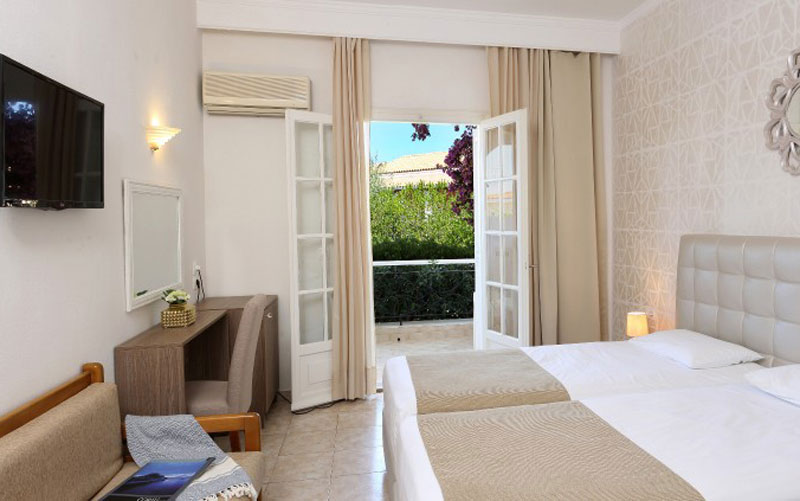 HOTEL NEFELI 3*